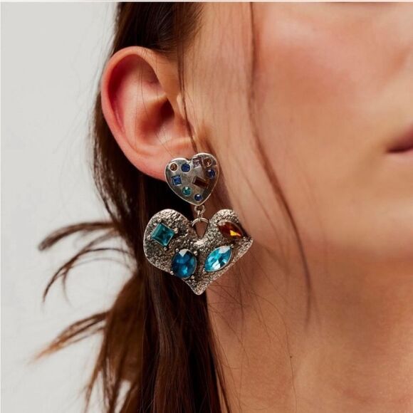 Free People My Everything Dangles Earrings Blue Gem Silver Hammered Metal Heart - Picture 2 of 9